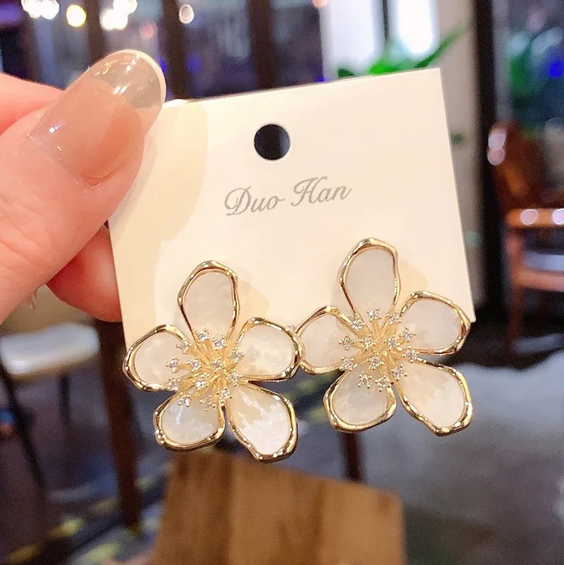 ZAKOL New Temperament Flower Earrings for Women Girls Sweet Korean Fashion Gold Color Crystal Zircon Party Accessories - Avero