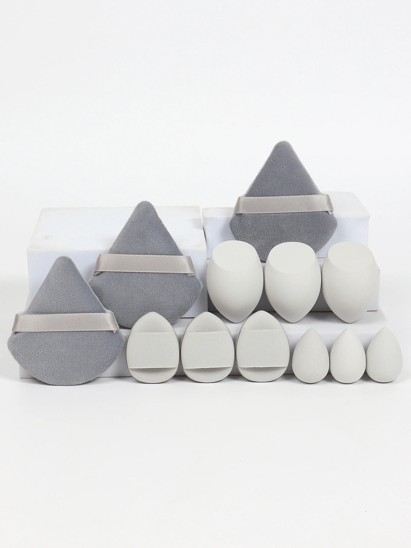 12 - Piece All - Purpose Makeup Sponge Set, Made of 3 Loose Powder Puffs, 3 Mini Air Cushion Puffs, 3 Beauty Eggs and 3 Mini Beauty - Avero