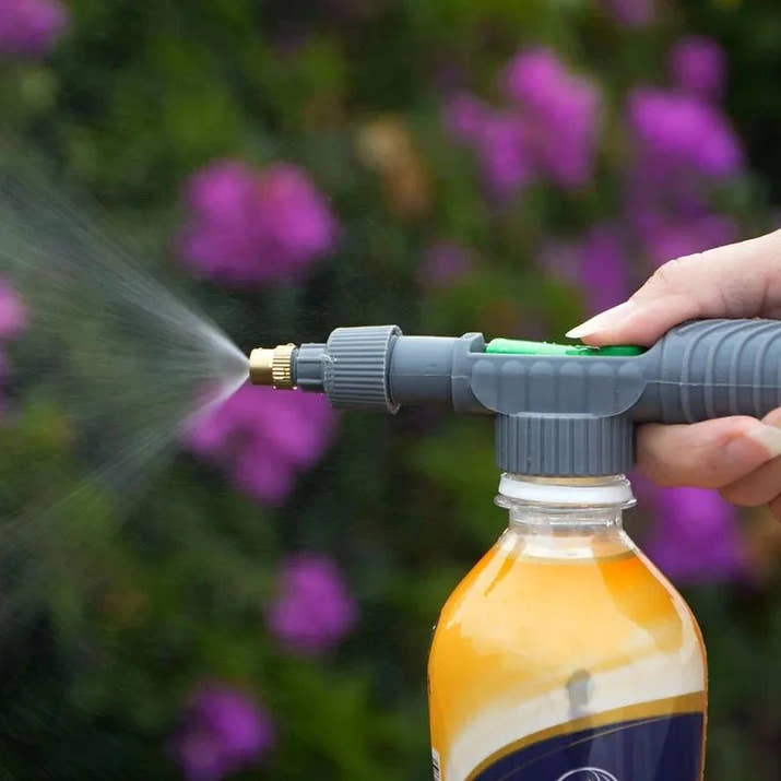 Handheld High - Pressure Manual Sprayer with Adjustable Nozzle - Continuous Pressure, Battery - Free Garden Tool for Gardening & Urb - Avero