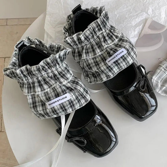 Korean Fashion White Lace Lolita Shoes Cover socks Women's Ins Home Warm Footwear Ballet Style over Shoes Socks - Avero